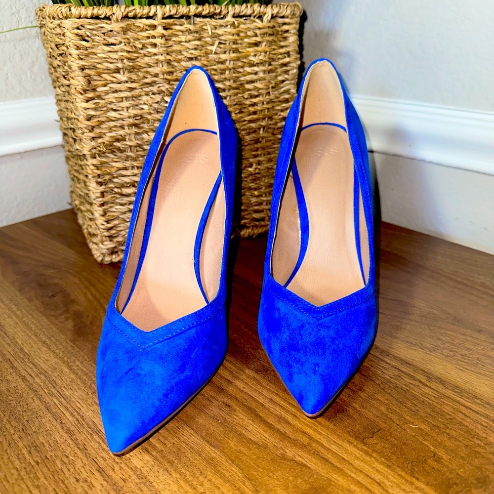 Gorgeous Faux Suede Royal Blue Pumps